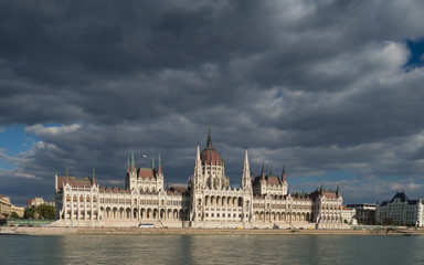 Fototapeta na wymiar Parliament building in Budapest, Hungary in the evening