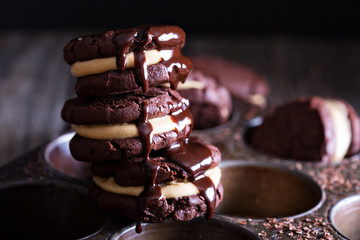 Chocolate brownie cookies with cream filling