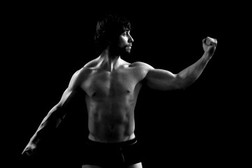 Fototapeta na wymiar portrait of a man with biceps