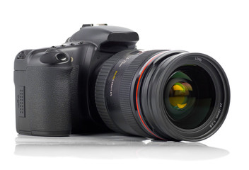 Fototapeta premium DSLR camera isolated on a white background