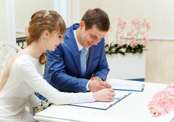 Process of signing contract in wedding palace
