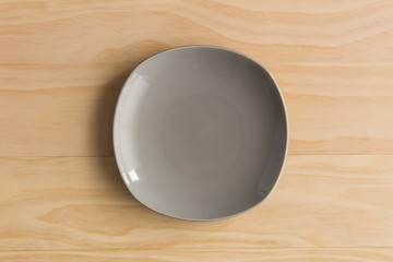 gray plate