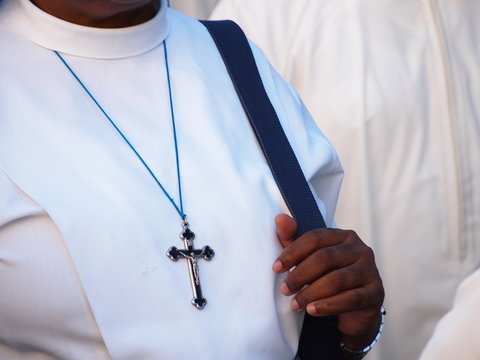 Religione, suora, crocifisso