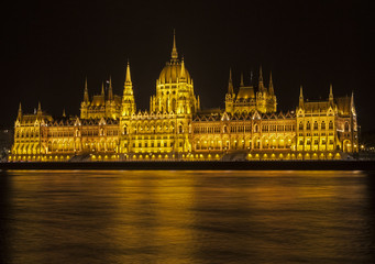 Fototapeta premium Hungarian Parliament Building in Budapest