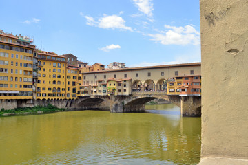 Fototapeta na wymiar il fiume Arno