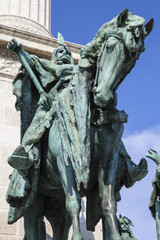 Obraz premium Arpad Statue at the Base of the Heroes Square Column in Budapest