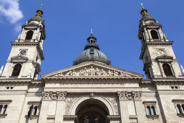 Fototapeta na wymiar St. Stephen’s Basilica in Budapest