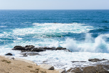 Fototapeta na wymiar view of the surf on the ocean