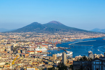 Obraz premium Napoli and mount Vesuvius in Italy