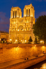 Fototapeta na wymiar Notre Dame cathedral, Paris France