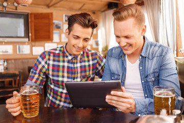 Nice friends drinking beer 