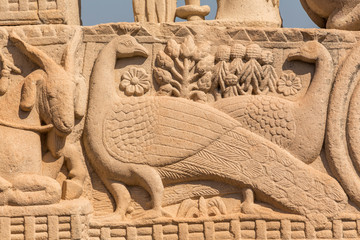 Rzeźby z buddyjskich świątyń w Sanchi - Indie © Rochu_2008