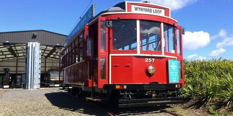 Fototapeta premium Auckland Dockline Wynyard Quarter Tram