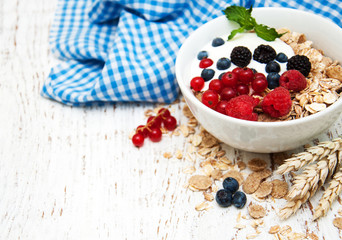 breakfast with fresh berries