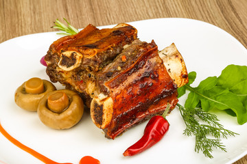 Roasted beef ribs