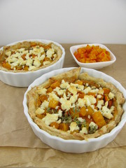 Tartelette mit Kürbis, Thymian und Fetakäse