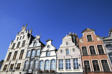 Fototapeta na wymiar Facade of 18th century buildings in Mechelen, Belgium.