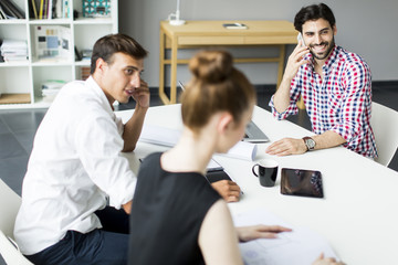 Obraz premium Young people in the office