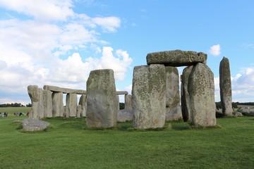 Fototapeta premium Stonehenge is a prehistoric monument. One of the most famous sites in the world, Stonehenge is the remains of a ring of standing stones set within earthworks.