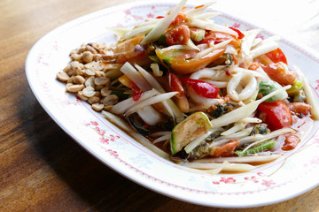spicy papaya salad with seafood