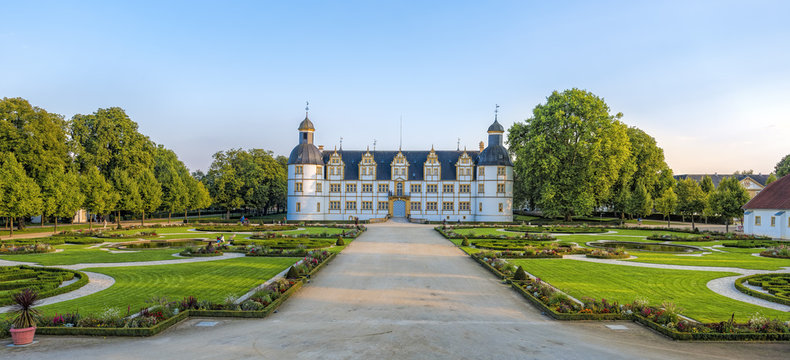 Schloss Neuhaus Paderborn