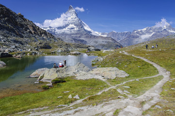 Wandern unterm Matterhorn - Gr&uuml;nsee