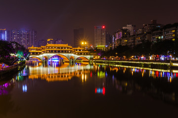 Fototapeta na wymiar Night view of Anshun Bridge in Chengdu