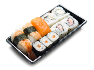 Sushi misto in vassoio
