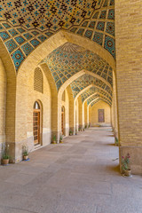 Nasir al-Mulk Mosque hall passage vertical