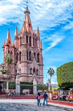 La Parroquia, pink church of San Miguel de Allende, Mexocp