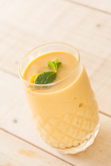 mango smoothie