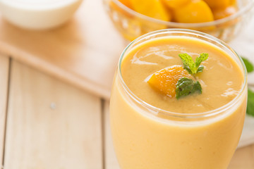 mango smoothie