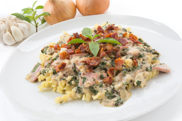 penne pasta with cream sauce