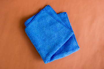 blue microfiber cloth for cleaning the car