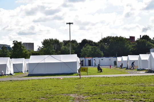 Fl&uuml;chtlingslager am Volkspark
