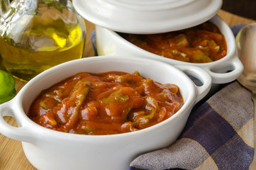 Tomato sauce with vegetables