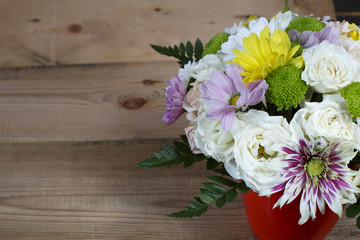 Fototapeta na wymiar Flower bouquet on table