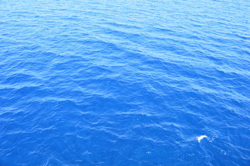 Pleine mer entre la Crète et Santorin