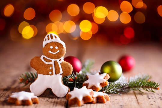 Christmas background   -   Smiling gingerbread man