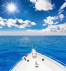 Fototapeta premium vacation, travel, cruise and leisure concept