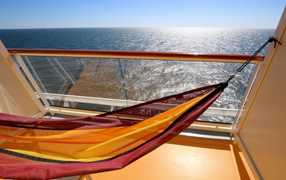 H&auml;ngematte auf dem Kreuzfahrtschiff