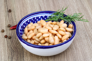 White canned beans