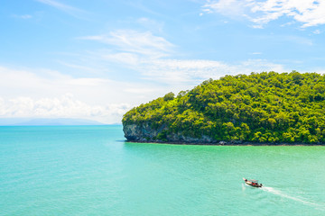 Naklejka na ściany i meble Beautiful tropical island and sea in thailand