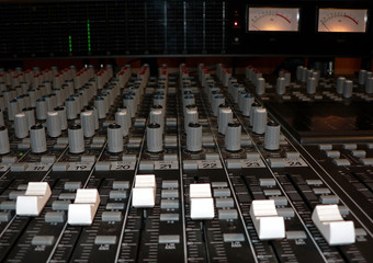 mixing console