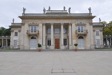 Fototapeta na wymiar The Lazienki Palace in Warsaw