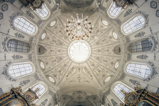 Maria Birnbaum indoor hdri
