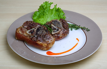 Knuckle pork