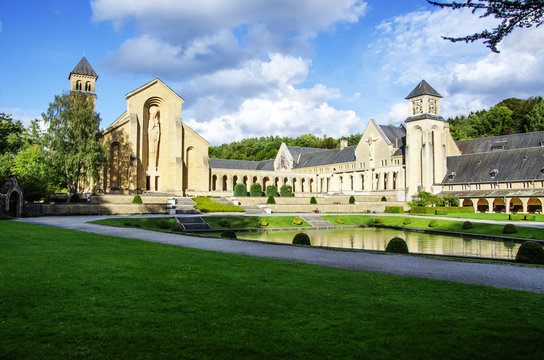 abbaye cistercienne trappiste notre dame Orval