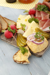 appetitlicher bayrischer Brotzeitteller