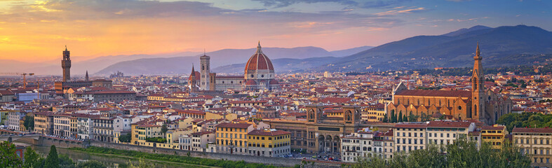 Fototapeta na wymiar Florence Panorama. Panoramic image of Florence, Italy during beautiful sunset. 